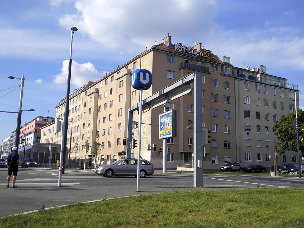 Apartment Paradies - U1 Station Altes Landgut Wien Eksteriør bilde